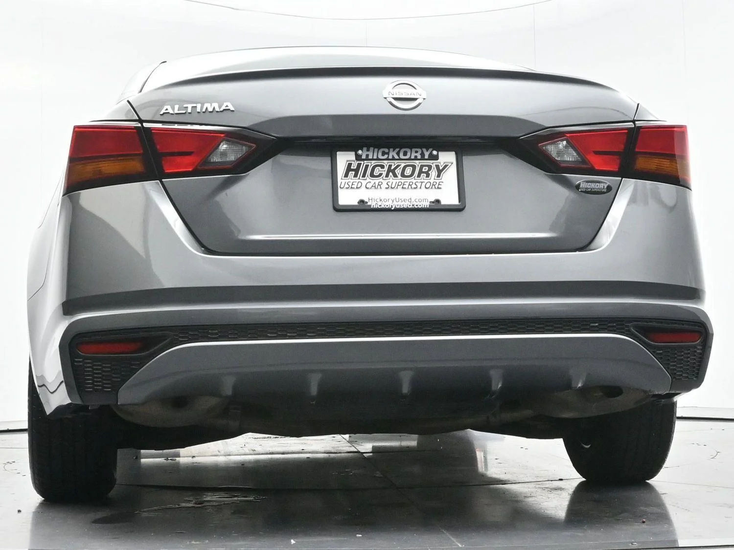 Used 2022 Gun Metallic Nissan 2.5 S image 45