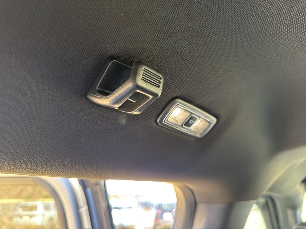 Used 2024 Silver Ford XLT image 16