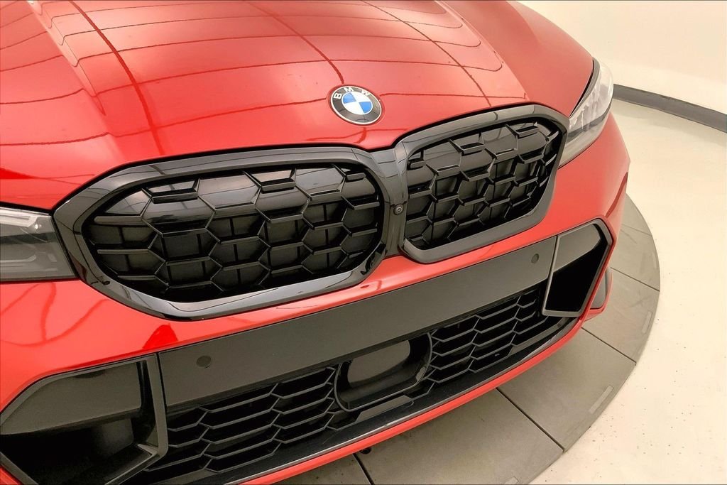 Used 2023 Melbourne Red Metallic BMW  image 29
