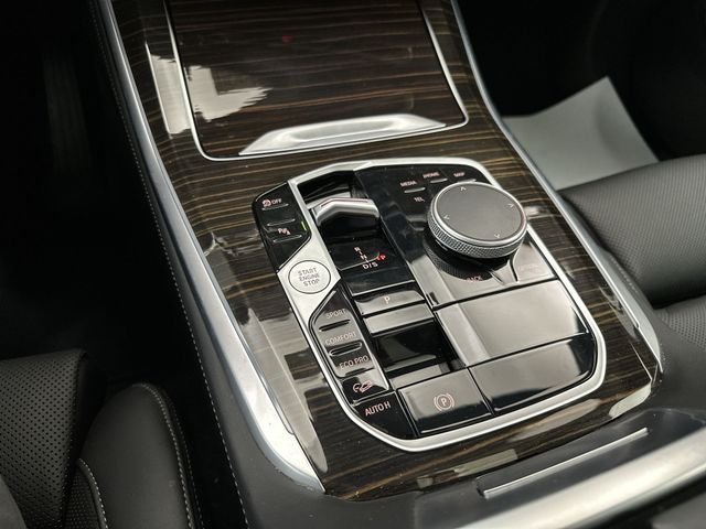 Used 2026 White BMW xDrive40i image 24