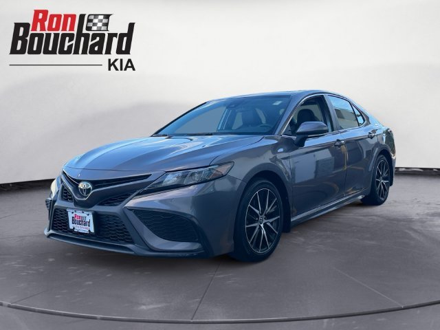 Used 2023 Gray Toyota SE image 5