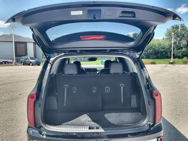 Used 2023 Ebony Black Kia S image 33