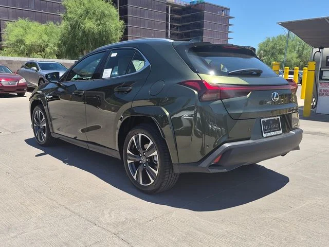 New 2026 Green Lexus 300h Premium image 6