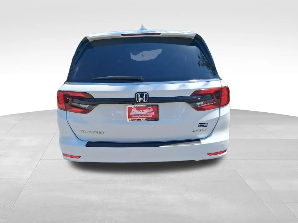 Used 2023  Honda Sport image 4