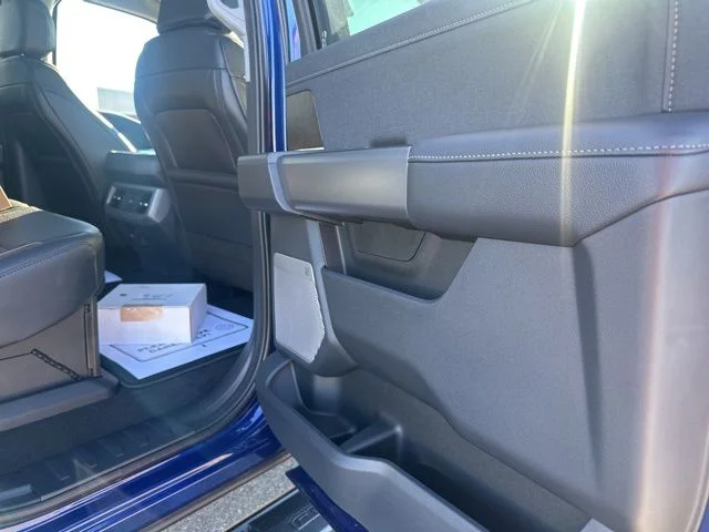 2026 Ford F-350 Super Duty Chassis Cab Lariat - Photo 17