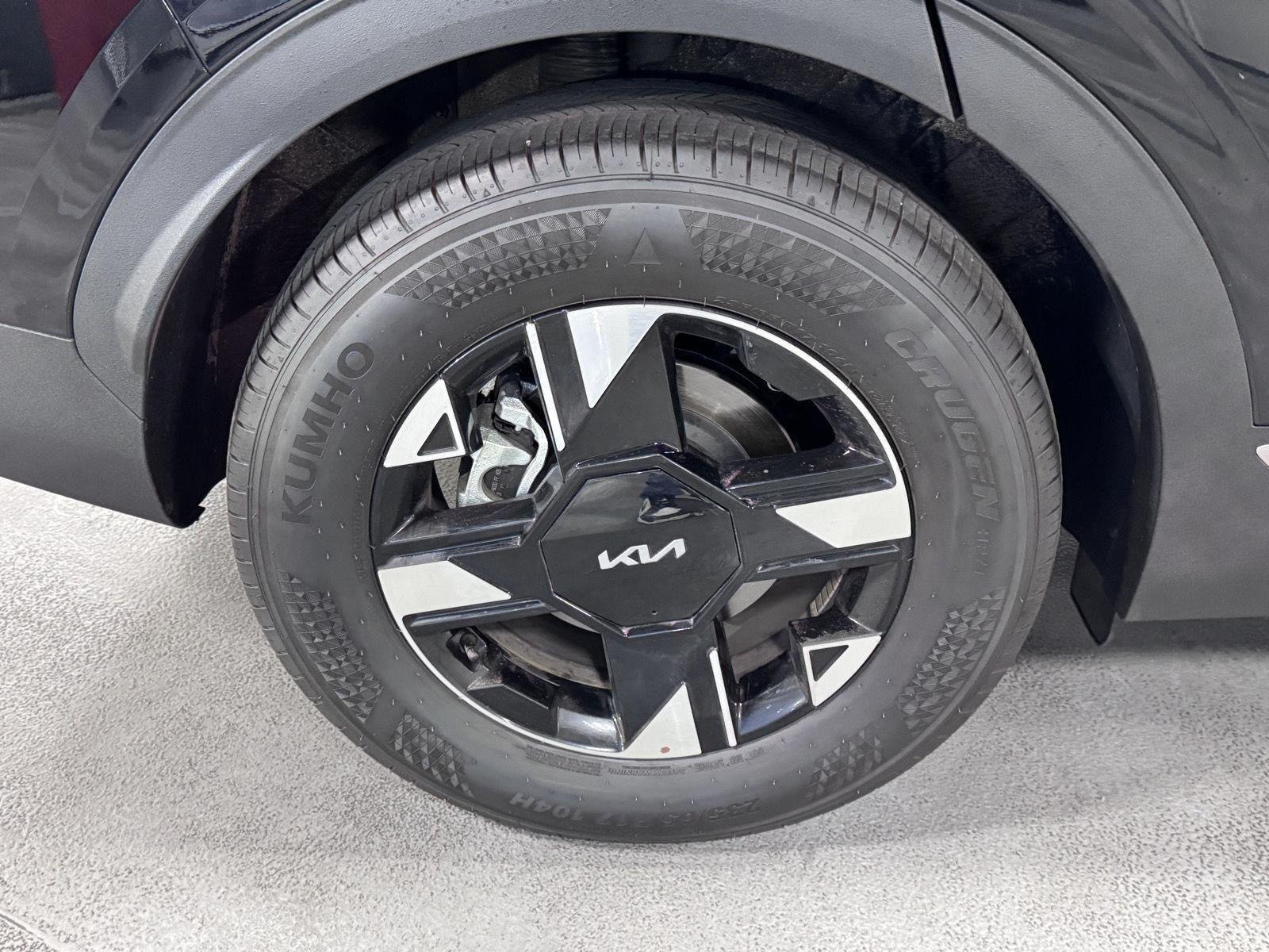 2026 Kia Sportage LX - Photo 16