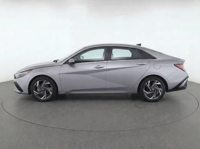 Used 2025 Silver Hyundai Limited image 3