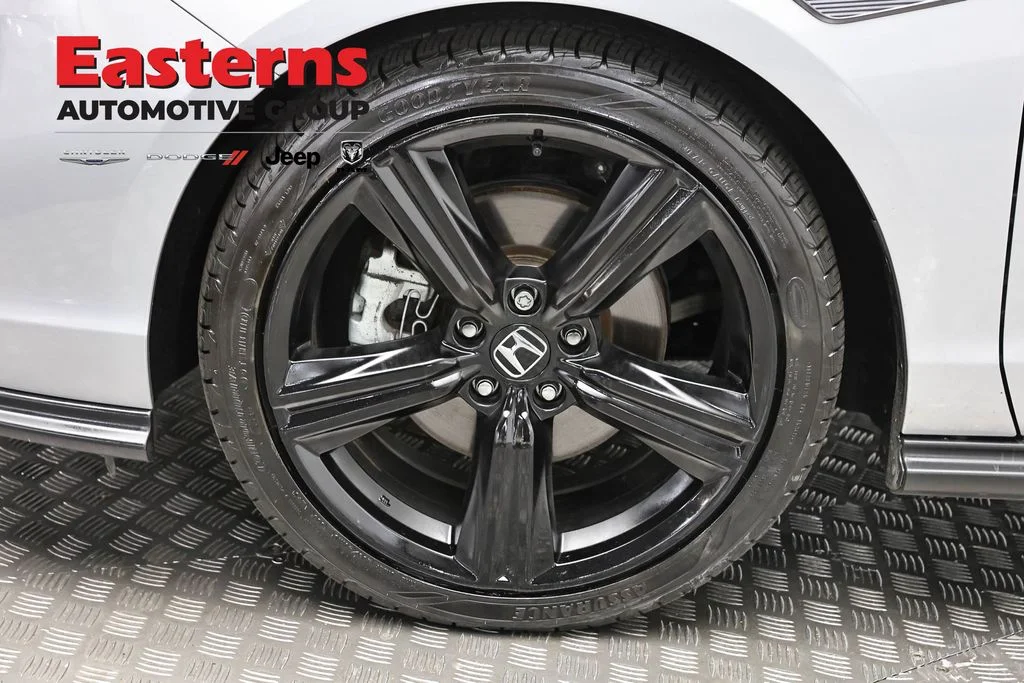 Used 2023 Gray Honda Sport image 31