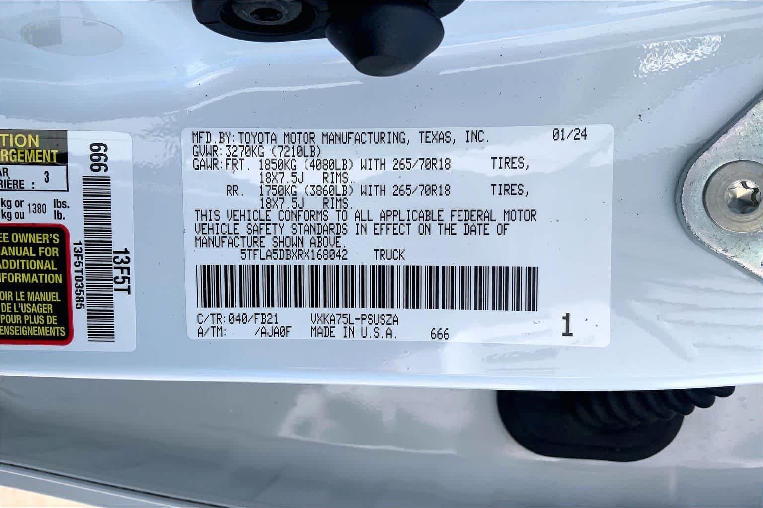 Used 2024 Ice Cap Toyota SR5 image 33