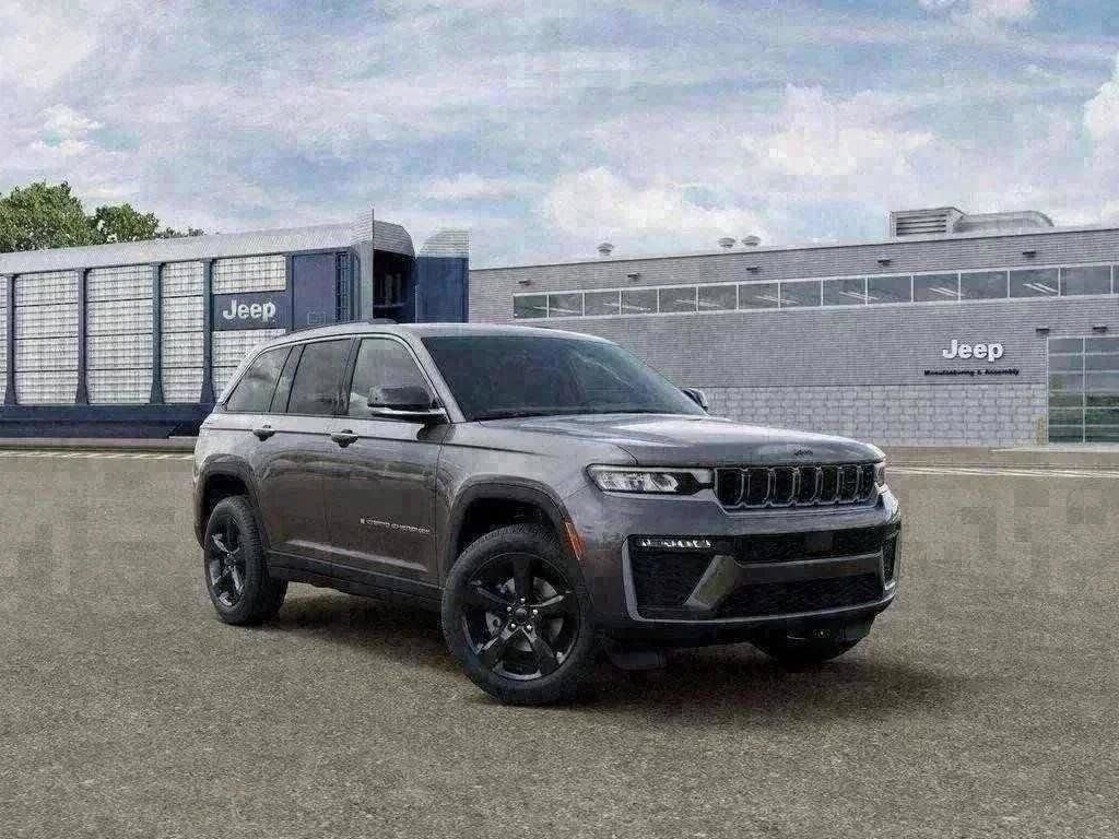 New 2026 Baltic Gray Metallic Clear-Coat Exterior Paint Jeep Limited image 24