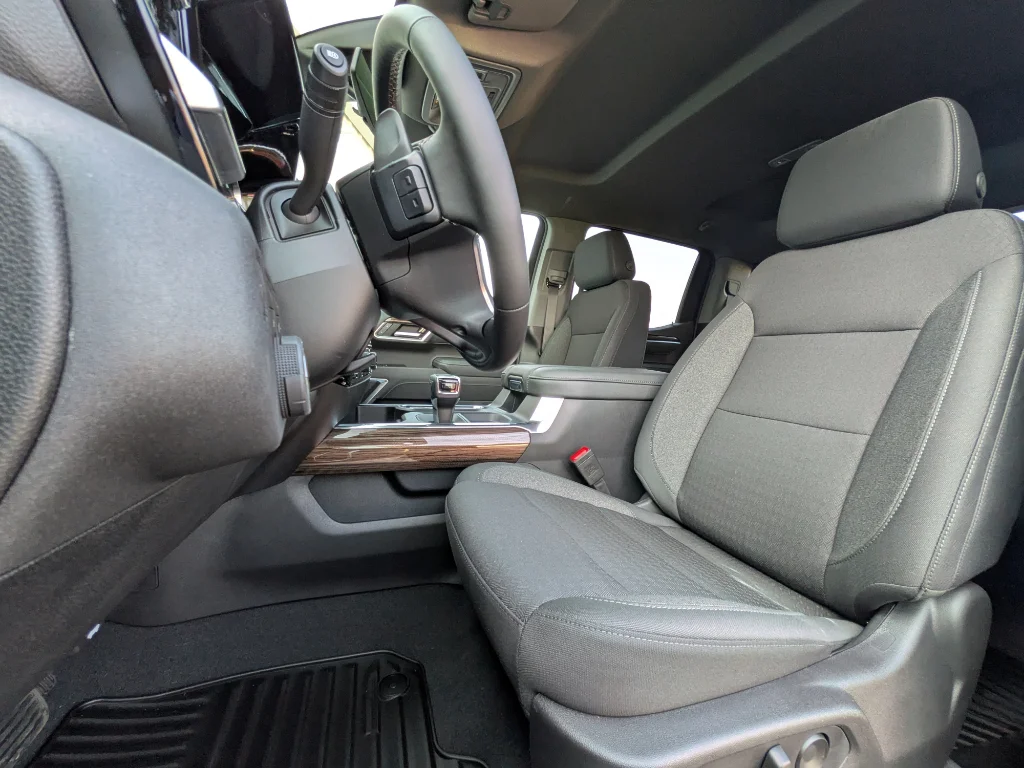 2026 Chevrolet Silverado 1500 LT - Photo 10