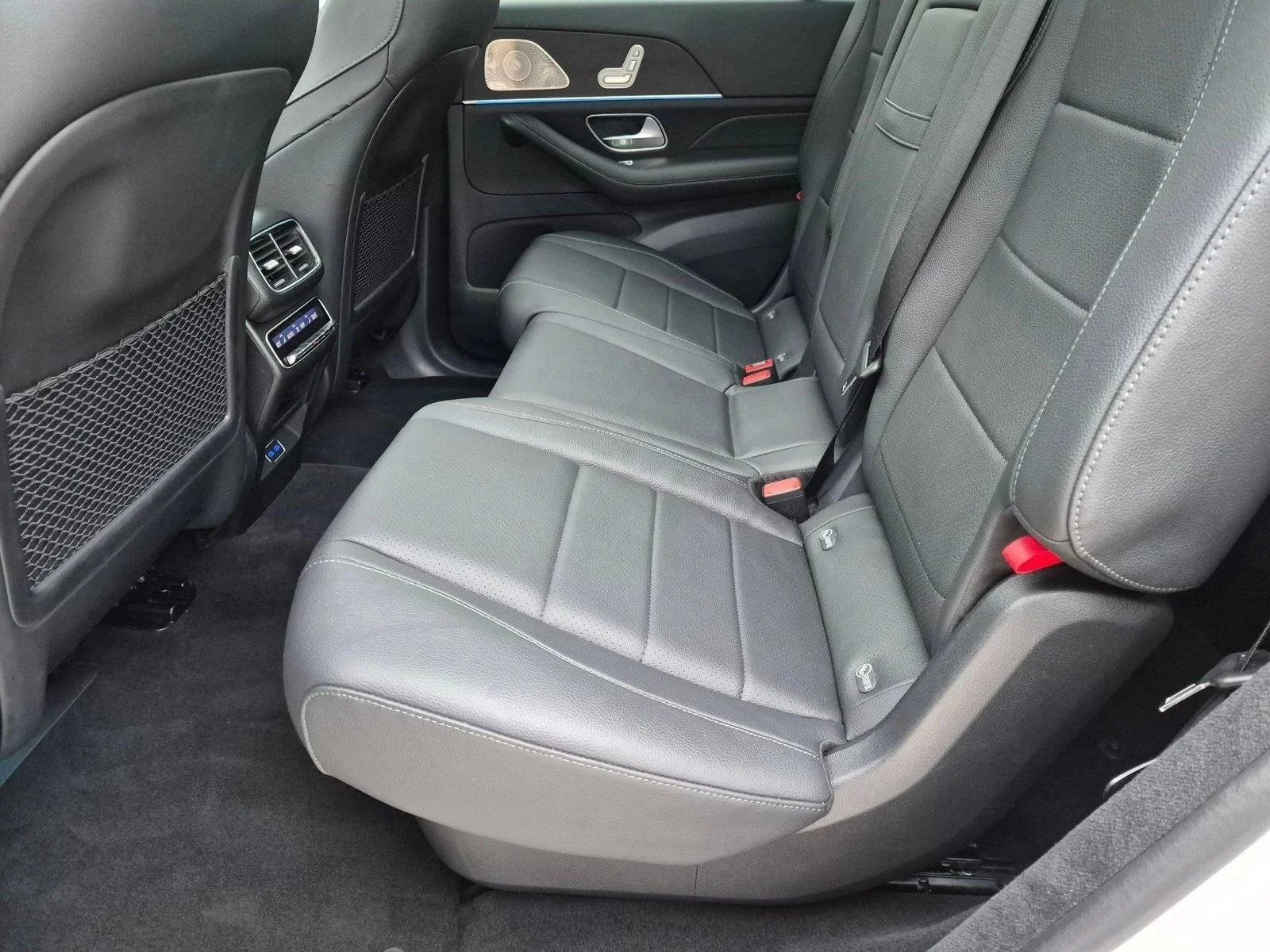 Used 2025 Polar White Mercedes-Benz GLS 450 image 17