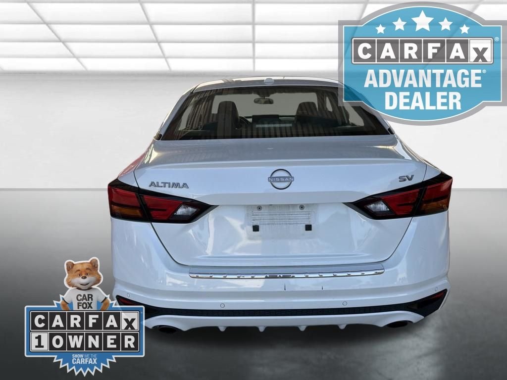 Used 2023 White Nissan SV FWD image 4
