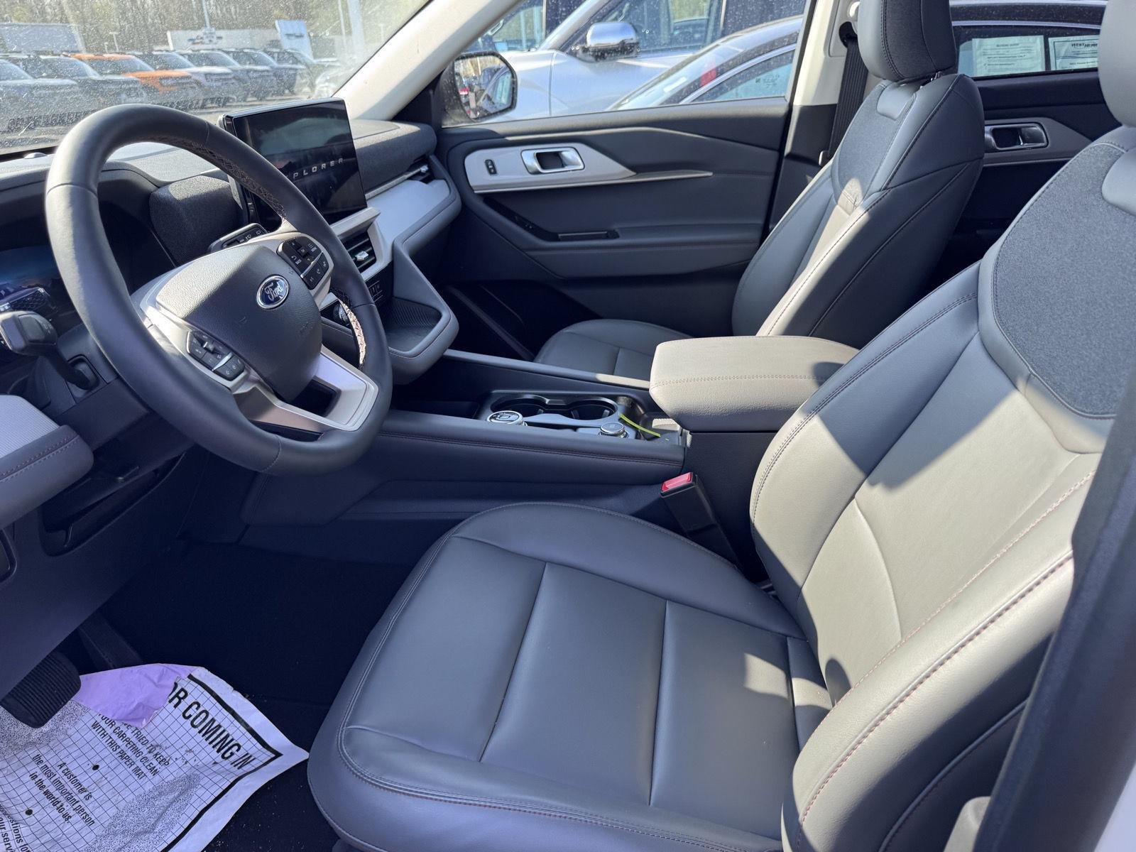 Used 2026 Star White Metallic Tri-Coat Ford Active w/200A Pkg image 7