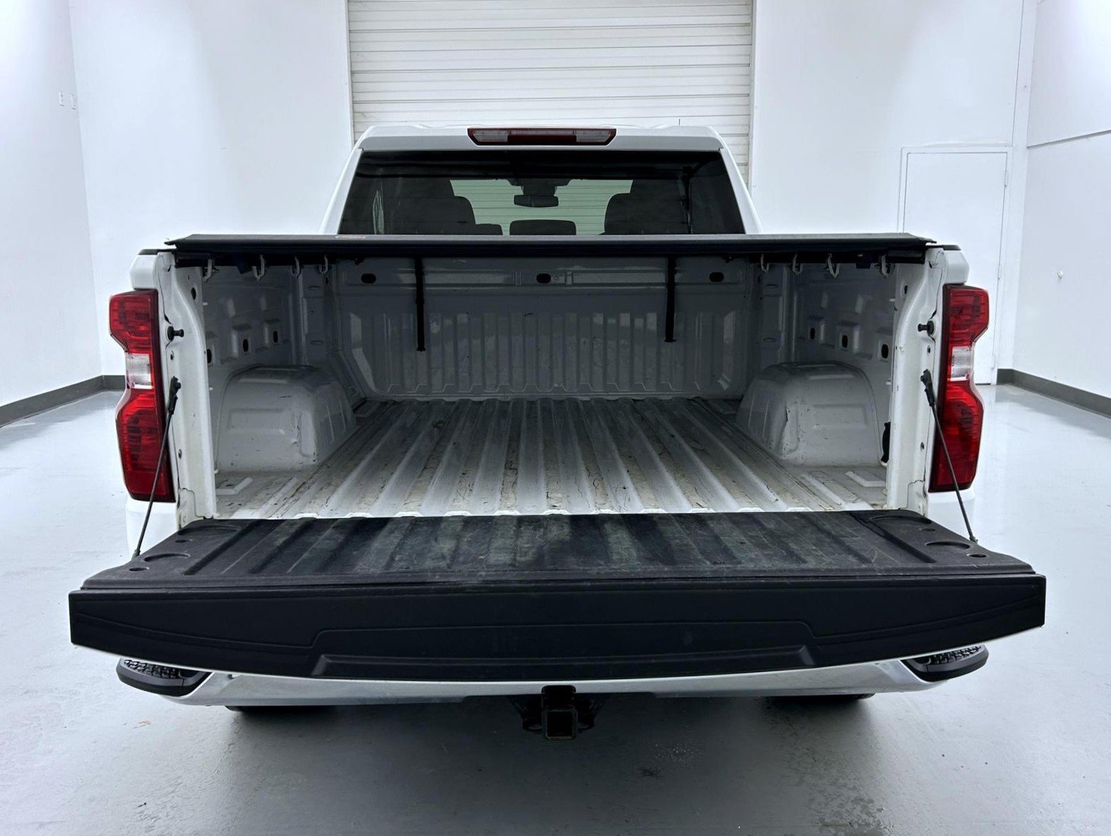 Used 2024 Summit White Chevrolet LT image 22