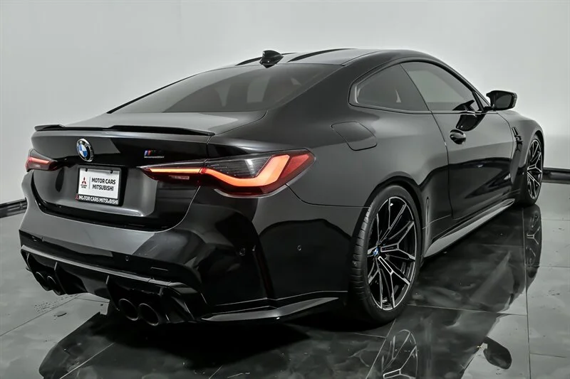 Used 2021 Black Sapphire Metallic BMW Competition image 9