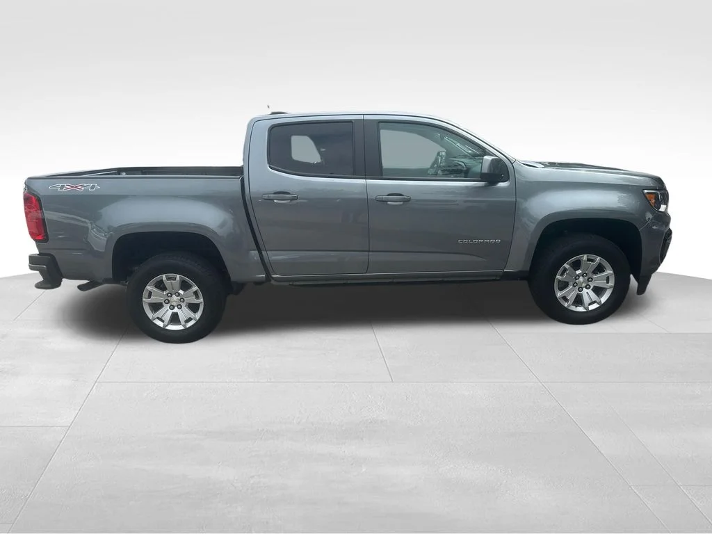 Used 2022 Gray Chevrolet LT image 26