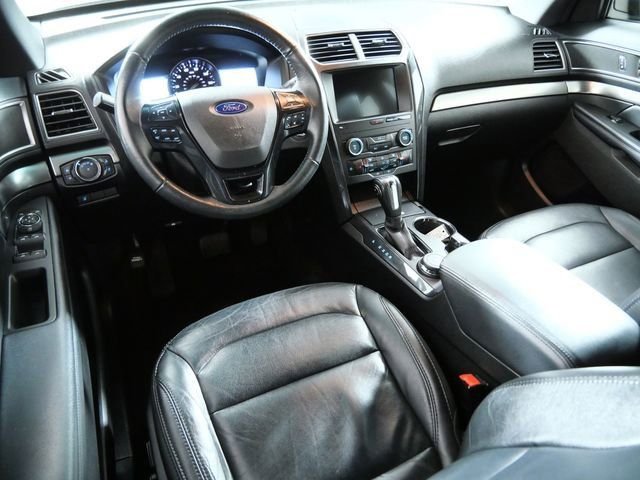 Certified Used 2018 Gray Ford XLT image 4