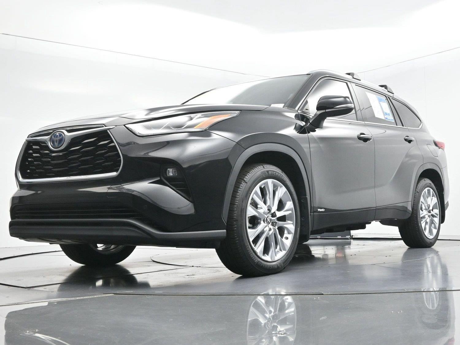 Used 2023 Midnight Black Metallic Toyota Limited image 55