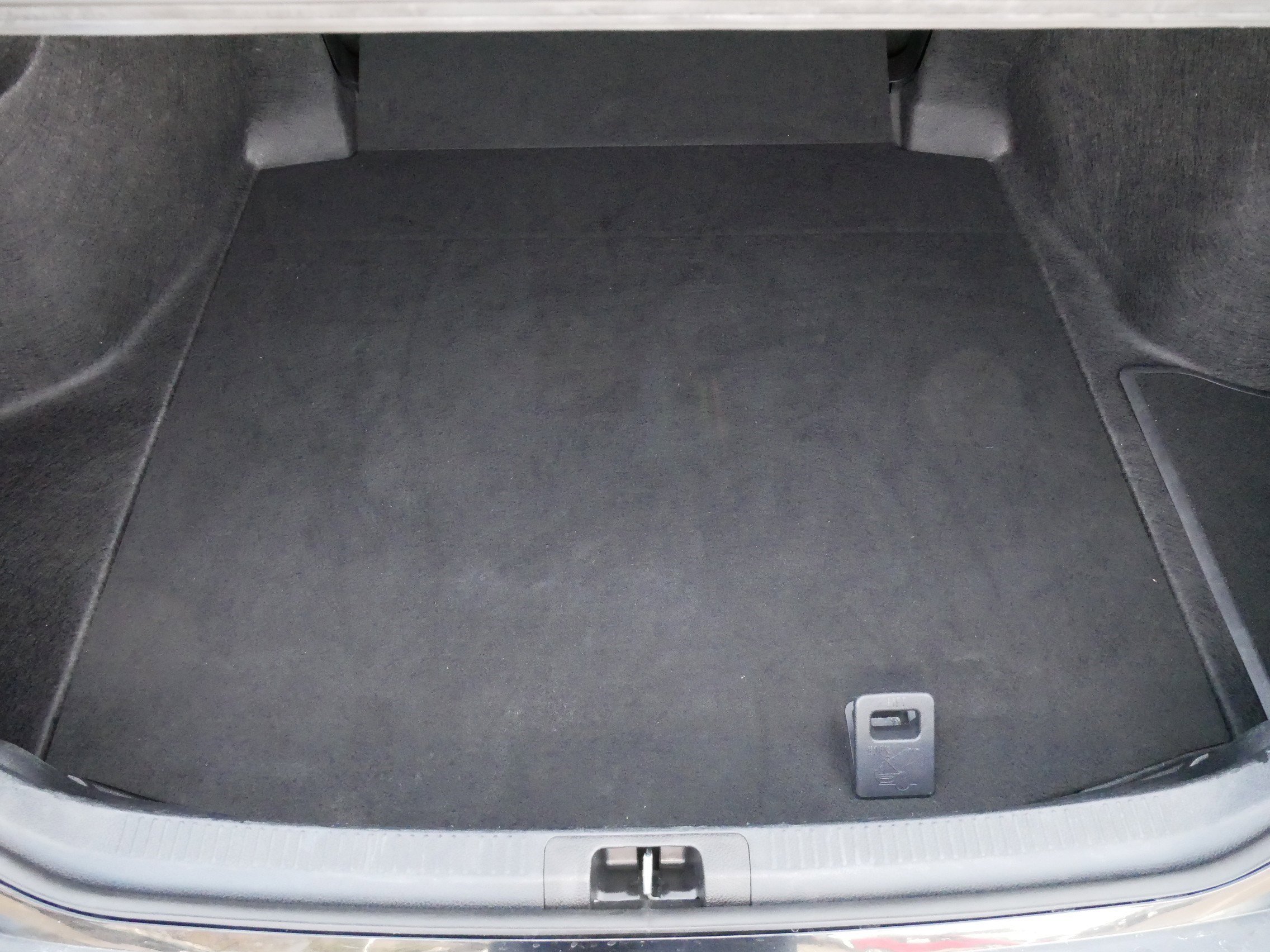 2025 Toyota Camry LE - Photo 15