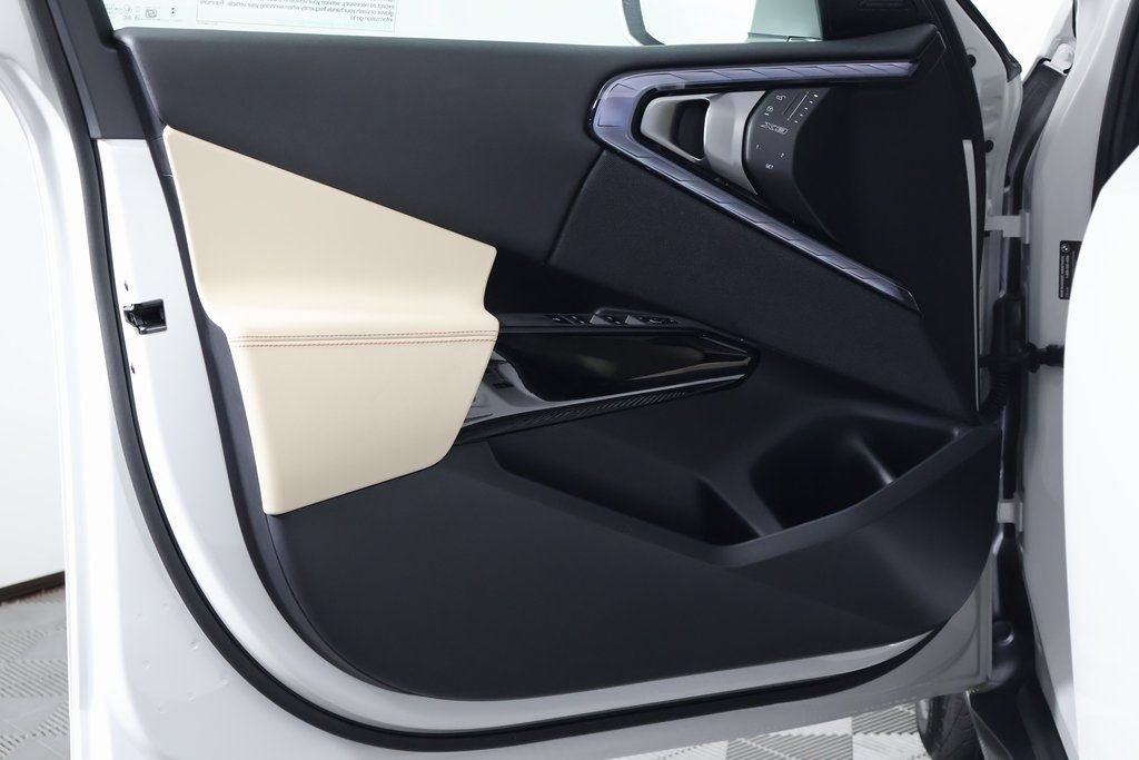 New 2026 Mineral White Metallic BMW 30 xDrive image 7
