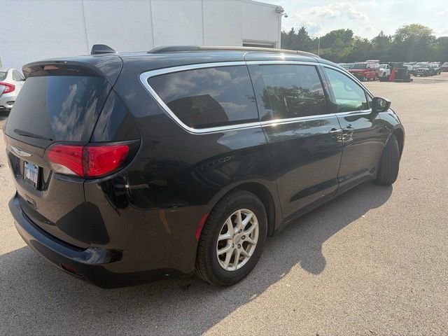 Used 2020 Black Chrysler LXI image 3