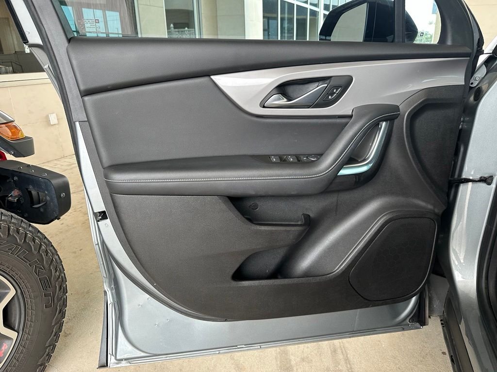 Used 2023 Gray Chevrolet LT image 10