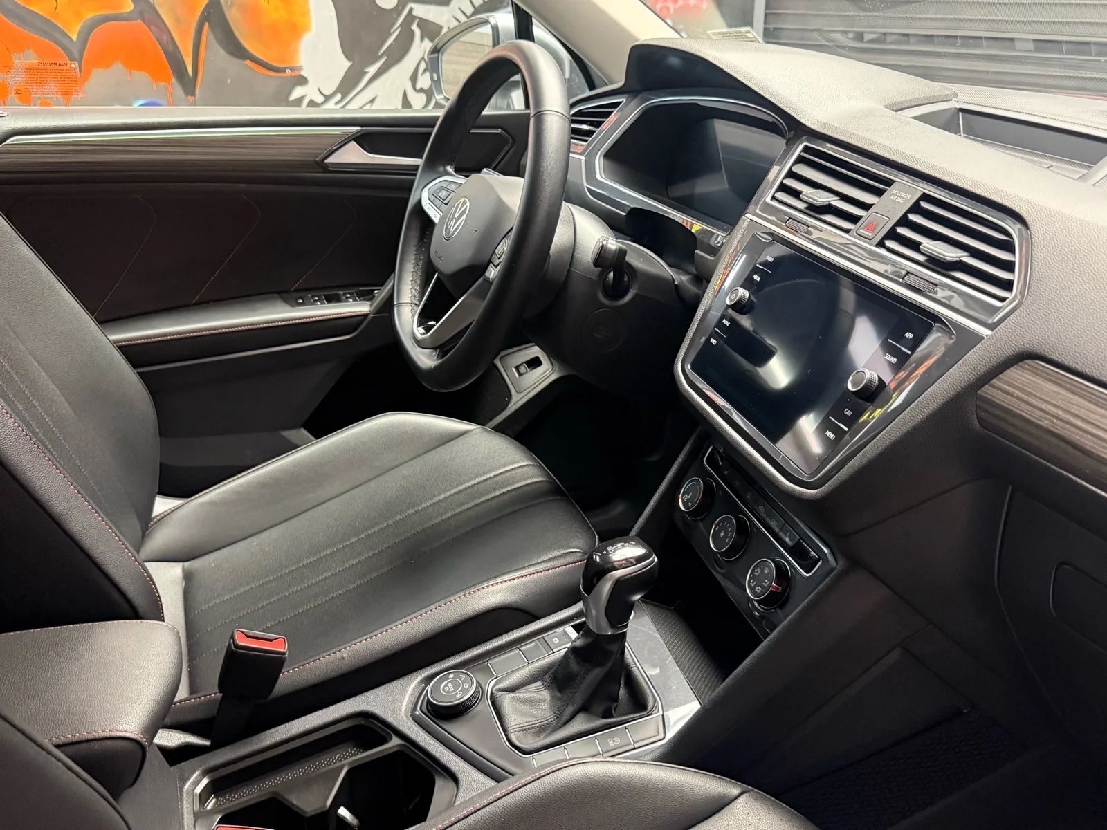 Used 2024 Pure White (0q0q) Volkswagen Wolfsburg Edition 4Motion image 25