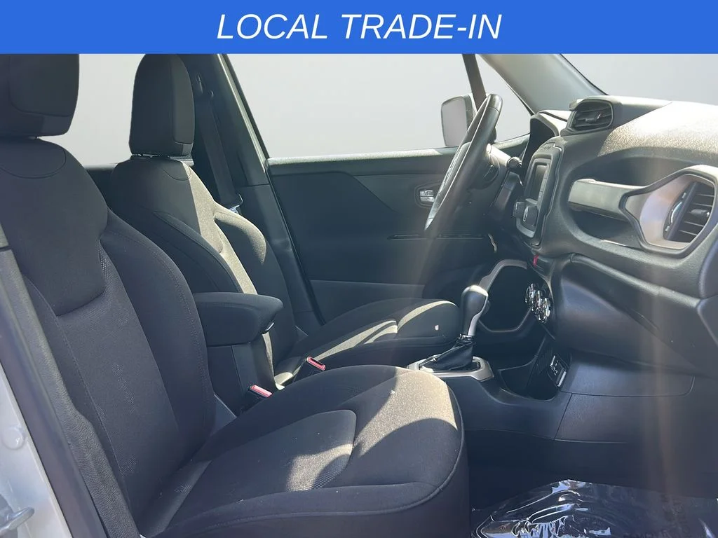 Used 2016 White Jeep Latitude image 14