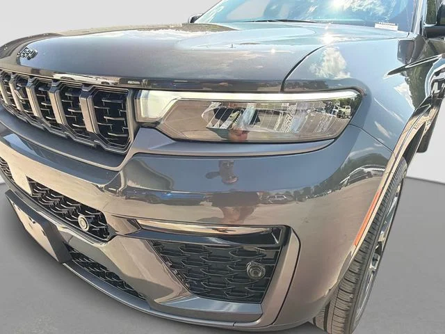 New 2026 Baltic Gray Metallic Clear-Coat Exterior Paint Jeep Summit image 10