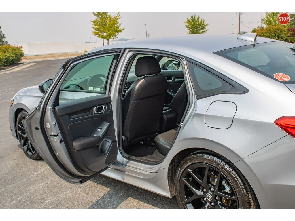Used 2024 Lunar Silver Metallic Honda Sport image 13