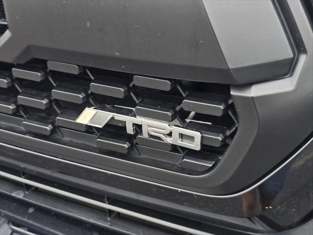 Certified Used 2018 ATTITUDE BLACK MC. Toyota  image 23