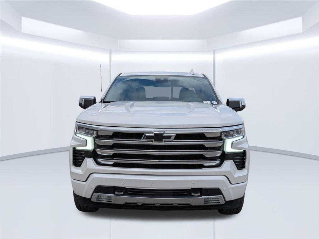 Used 2024 Beige Chevrolet High Country image 9
