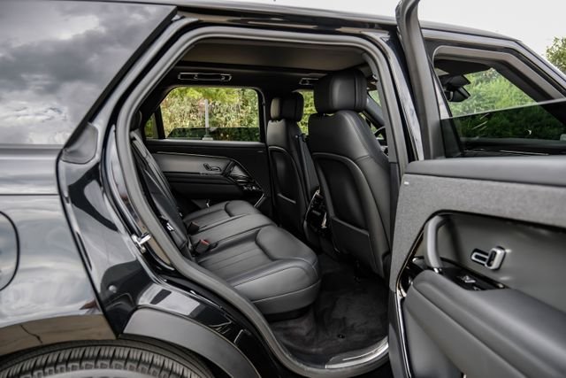Used 2025 Black Land Rover SE image 41