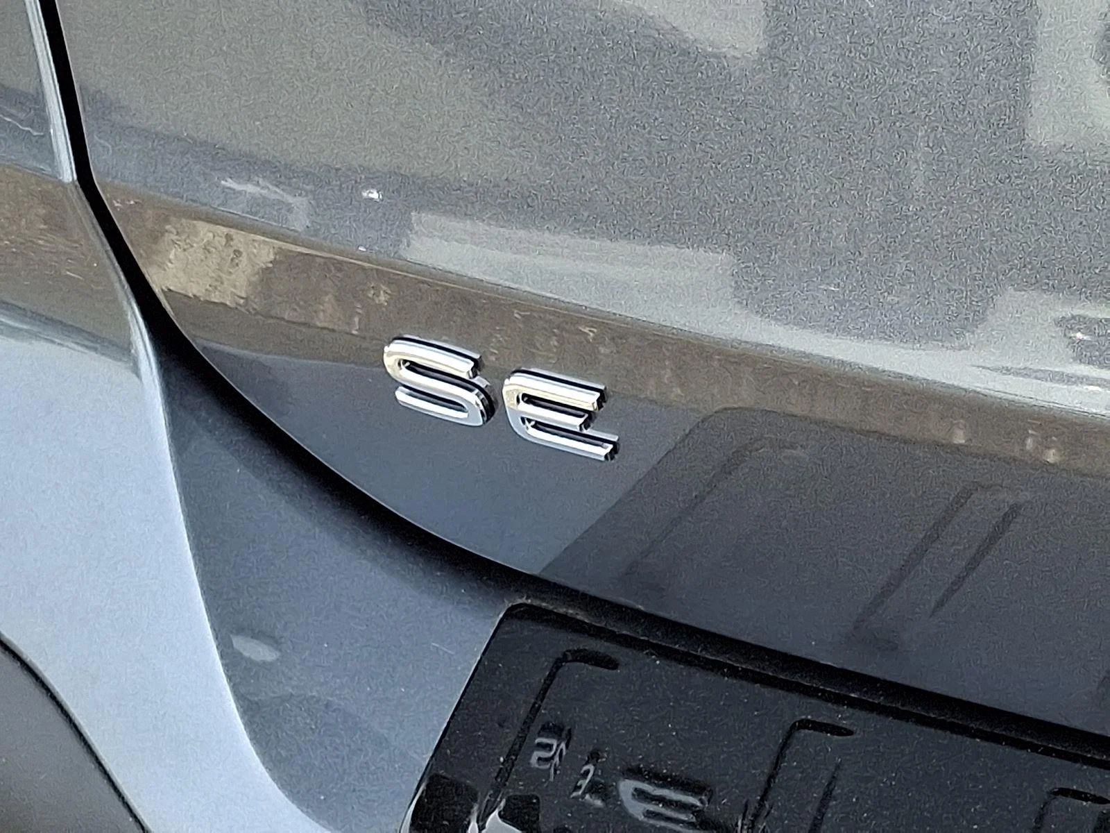 New 2026 Platinum Gray Metallic Volkswagen SE image 22