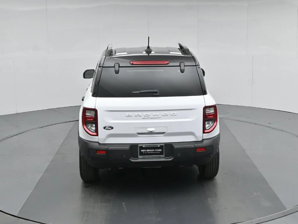 New 2026 Oxford White Ford Outer Banks image 36