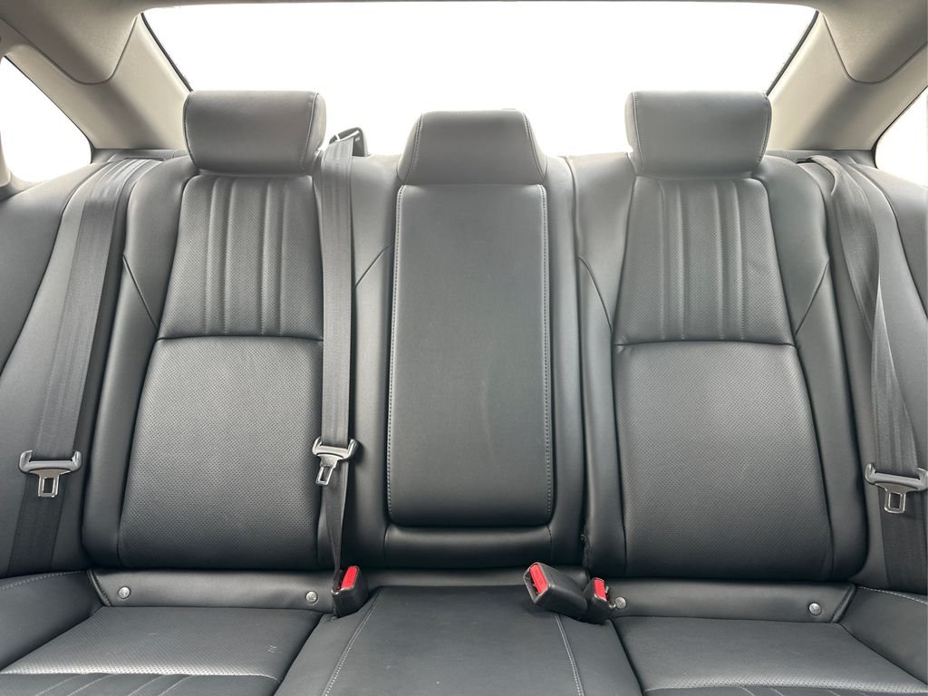 Used 2022 White Honda Touring image 10