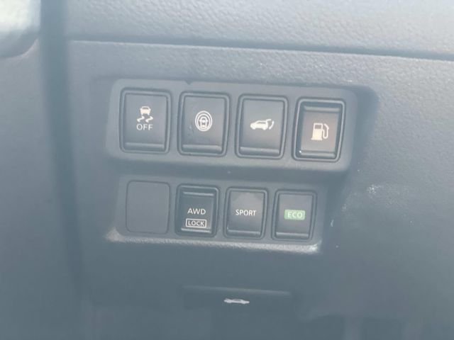 Used 2019 Black Nissan SV image 12