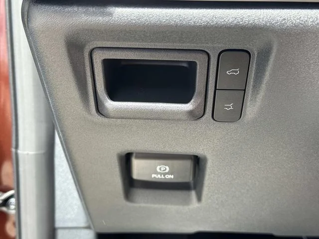 New 2027 Bronze Fire Metallic Tinted Clearcoat Ford MAX King Ranch® image 44