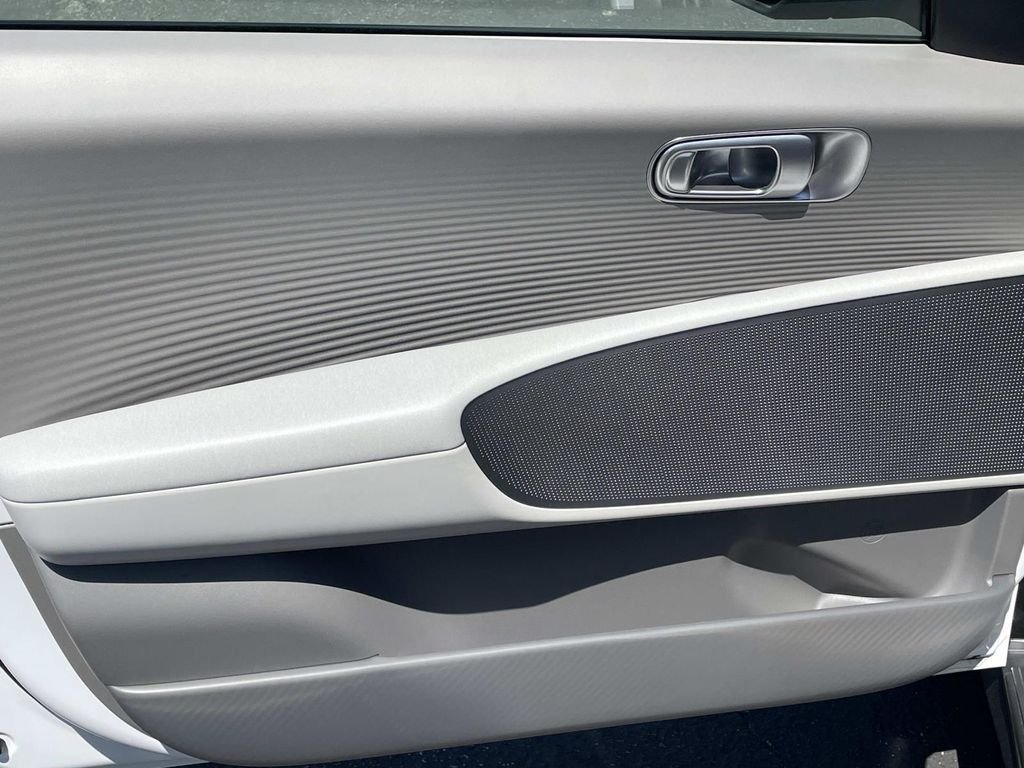 2025 Hyundai IONIQ 6 SEL - Photo 21