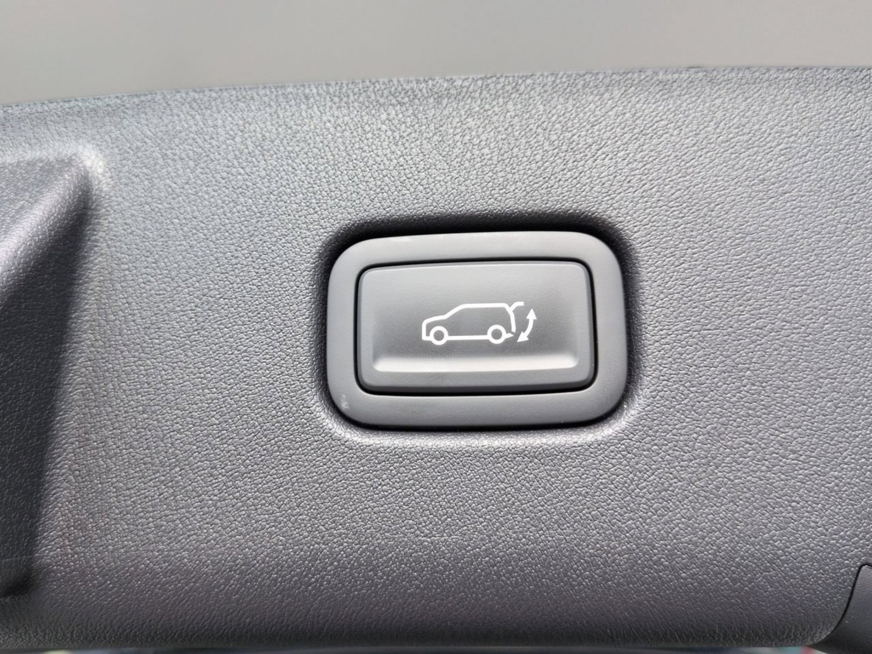 New 2027 Snow White Pearl Kia EX image 20