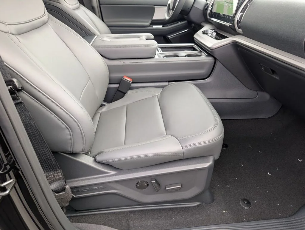 New 2026 Agate Black Metallic Ford Active image 53