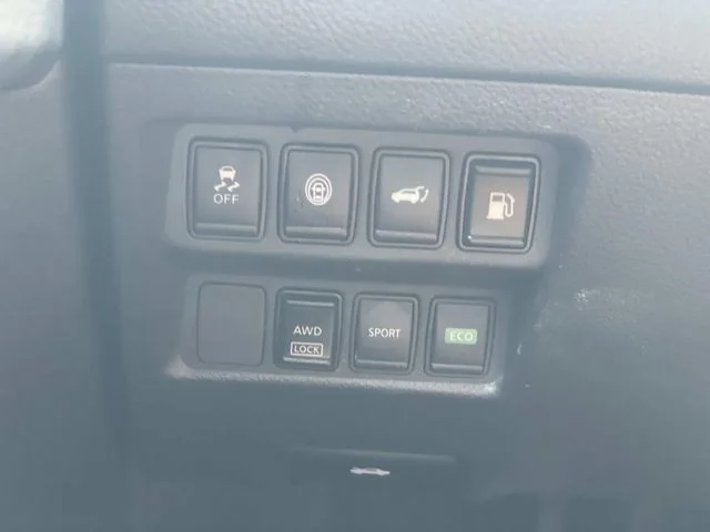 Used 2019 Black Nissan SV image 12