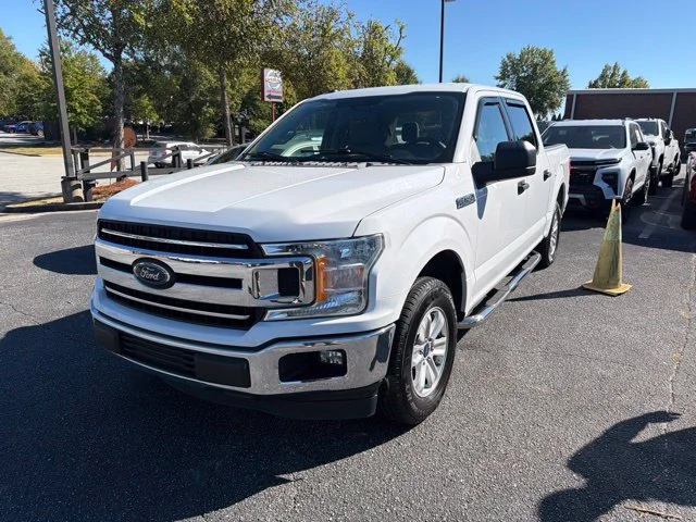 Used 2018 White Ford XLT image 1