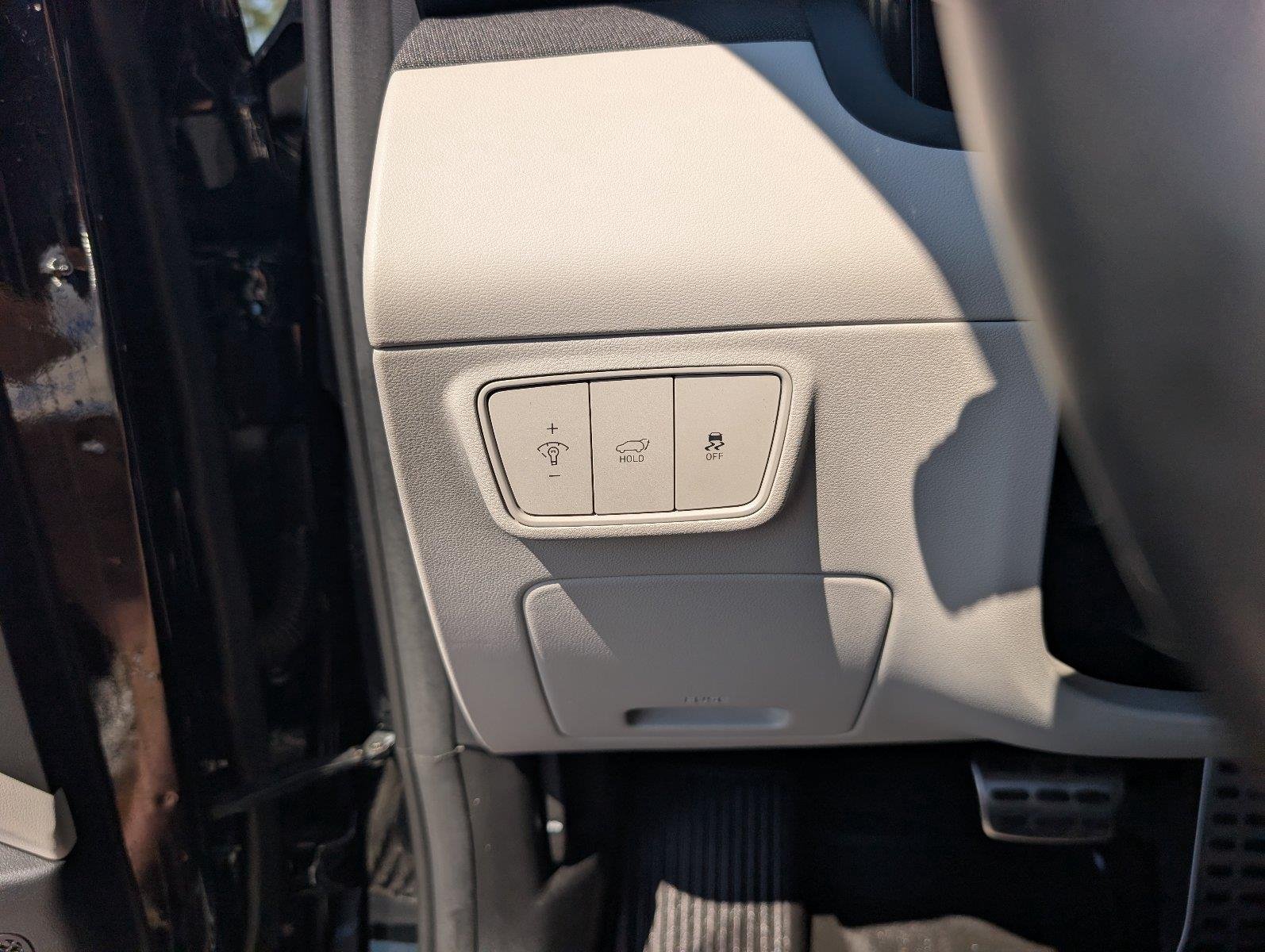 Used 2024 Black Pearl Hyundai Limited image 31