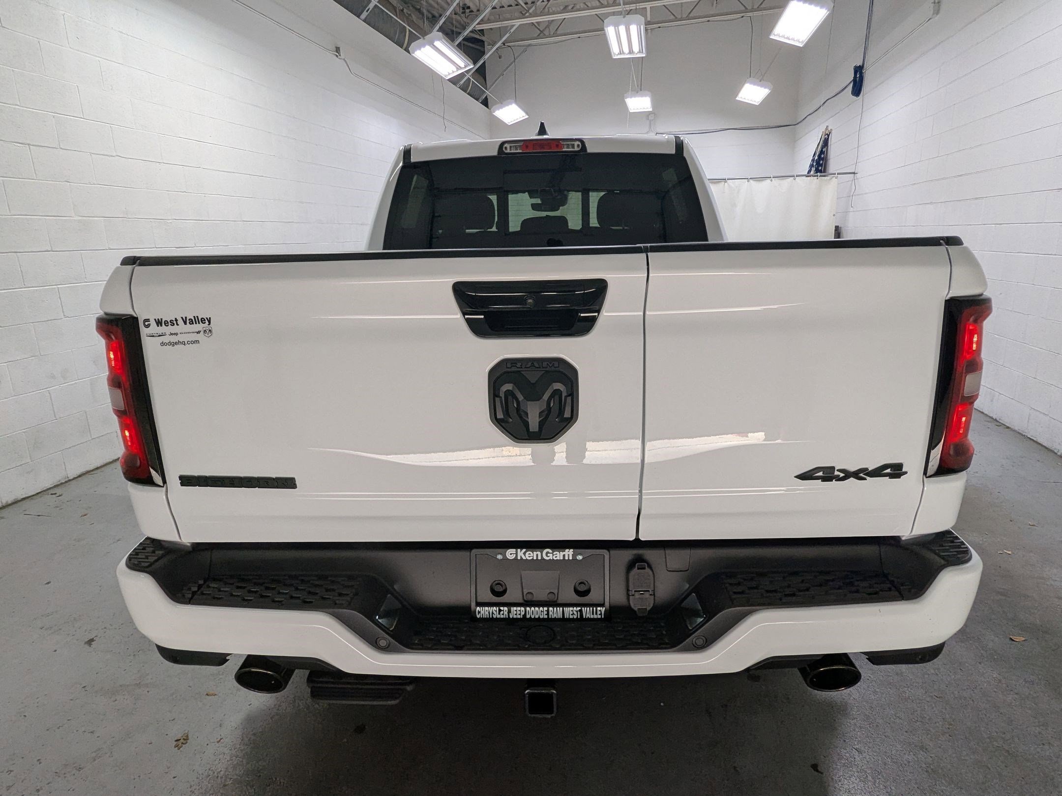 New 2026 Bright White Clear-Coat Exterior Paint RAM Big Horn image 5