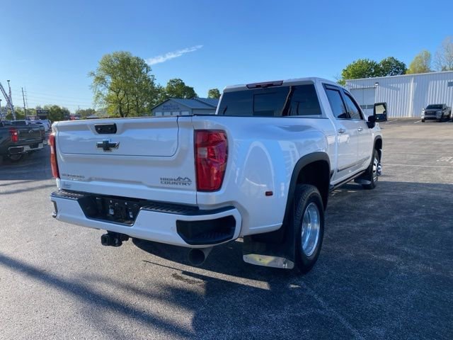 Used 2024 Iridescent Pearl Tricoat Chevrolet High Country DRW image 5