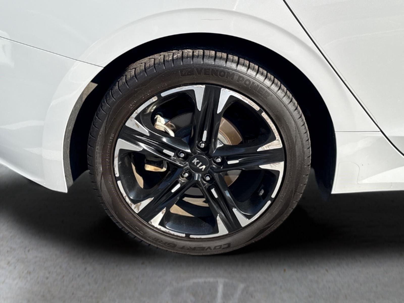 Used 2021 Wolf Gray Kia GT-Line image 19