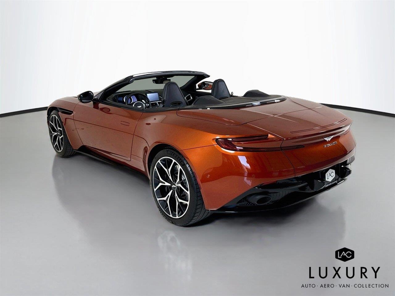 Used 2019 Cinnabar Orange Aston Martin Volante image 8