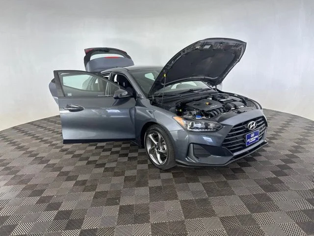 Used 2019 Gray Hyundai 2.0 image 16